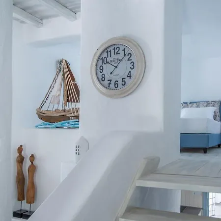 Paros Sleeps 7 Pool Air Con Wifi Villa *