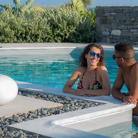 Villa Paros Sleeps 7 Pool Air Con Wifi Parikia (Paros)