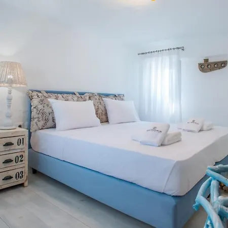 Villa Paros Sleeps 7 Pool Air Con Wifi *